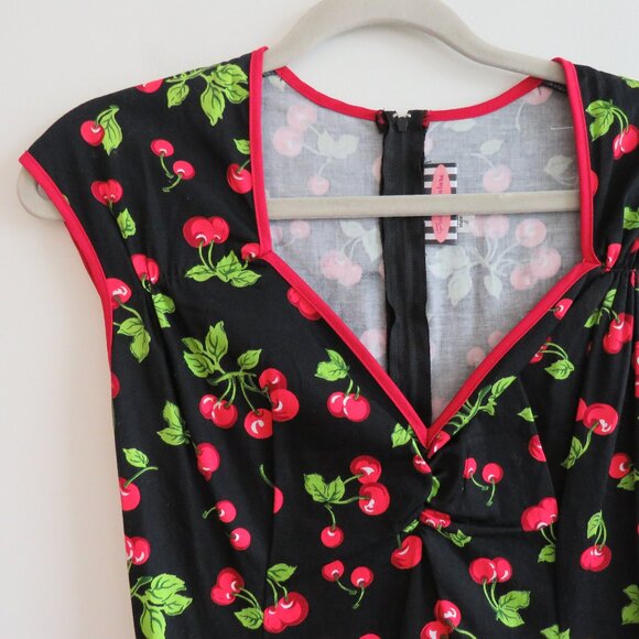 PINUP COUTURE Heidi Black Cherry Swing Dress 50s Rockabilly Retro - Size S NWT - Picture 4 of 15